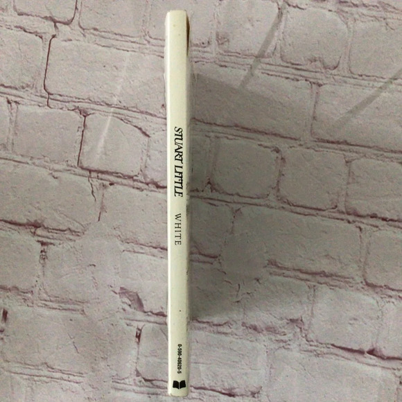 Stuart Little by E.B. White Paperback Book - Picture 9 of 9